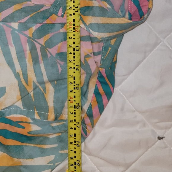 80s Flower Shirt, Unisex, SM - Picture 6 of 9